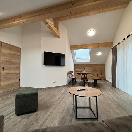 Landgasthaus Zur Linde Pleiskirchen Dış mekan fotoğraf