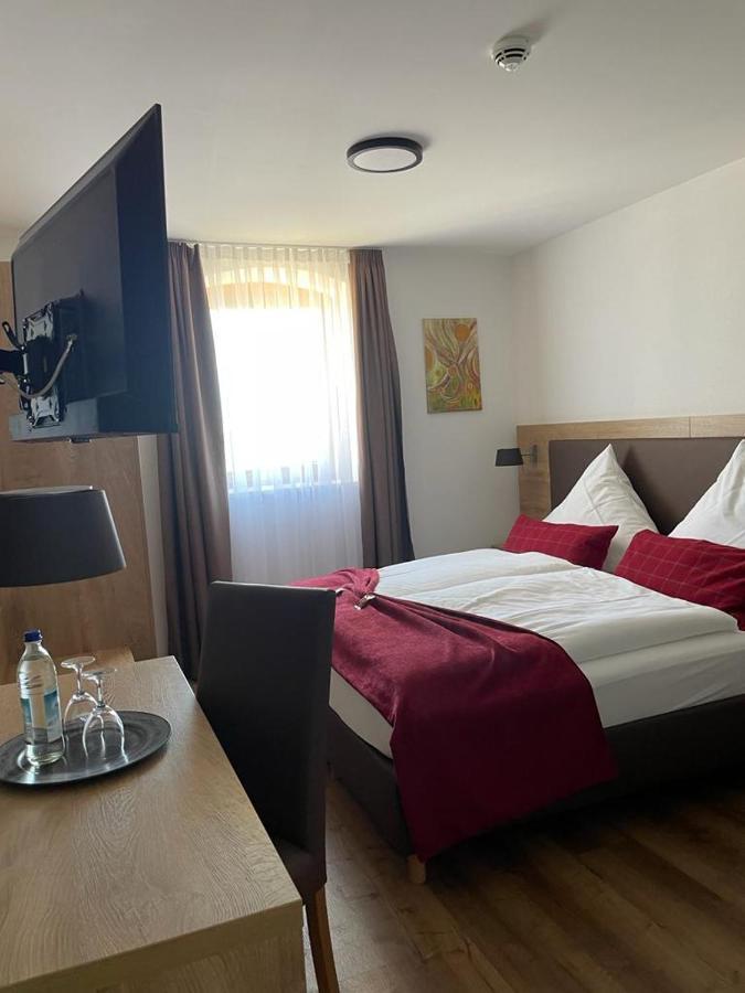 Landgasthaus Zur Linde Pleiskirchen Dış mekan fotoğraf
