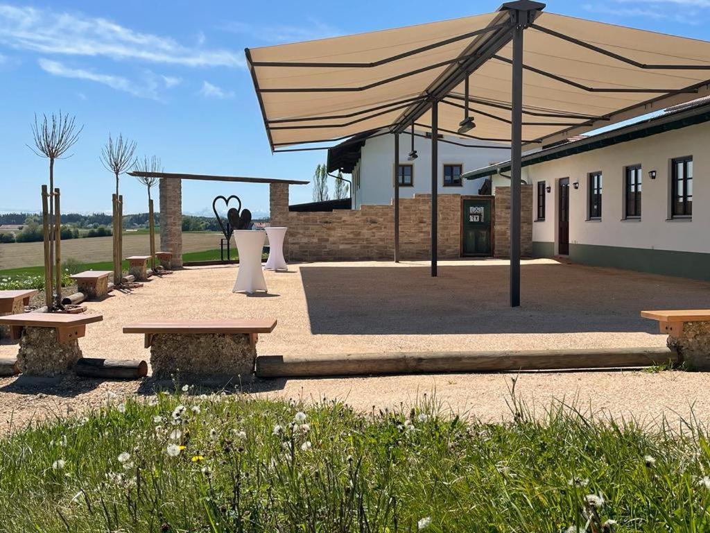 Landgasthaus Zur Linde Pleiskirchen Dış mekan fotoğraf